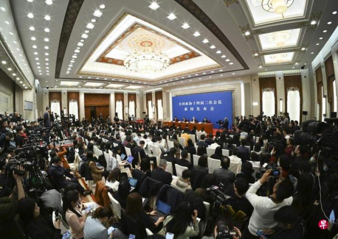 两会开幕前夕 中国官方再就经济信心喊话