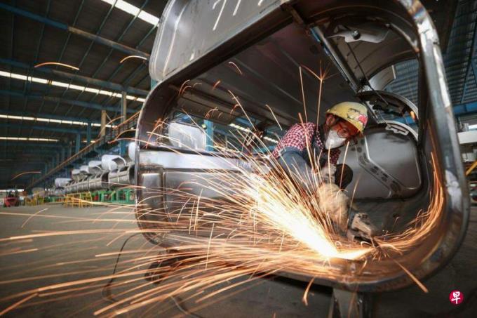 传统产业增长乏力 中国转向发展“新质生产力”