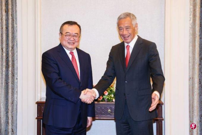 李总理会见中联部部长刘建超 肯定新中双边关系实质性进展