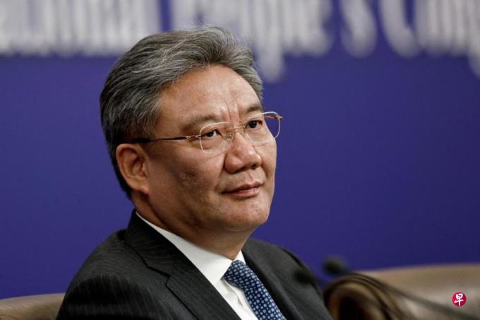 中国商务部长王文涛访欧 否认中国电动车依靠补贴获竞争优势