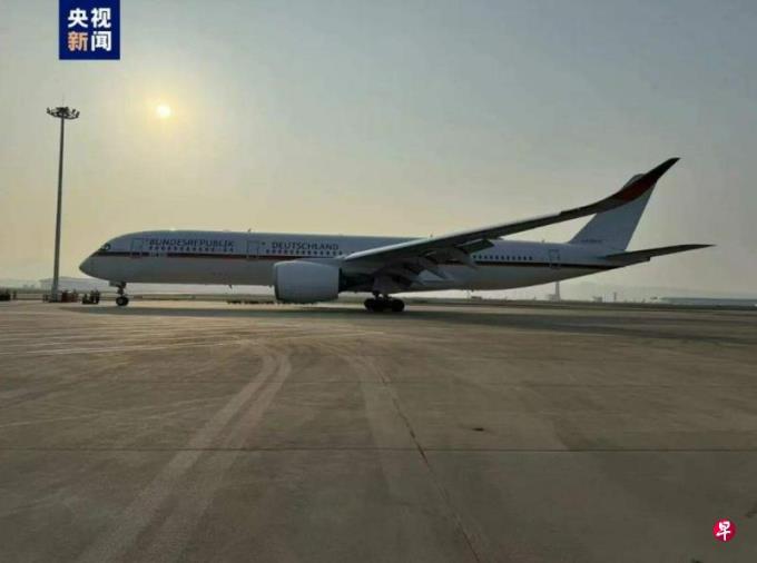 德国总理朔尔茨抵达重庆开启访华行程