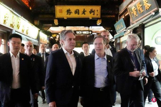 【图集】布林肯上海逛豫园 品尝小笼包看篮球赛