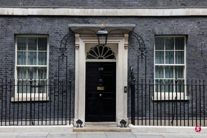 英国拟明年4月前移除敏感场所的中国产监控设备