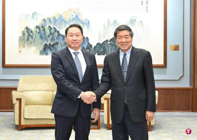 中国副总理何立峰:欢迎韩企扩大在华投资