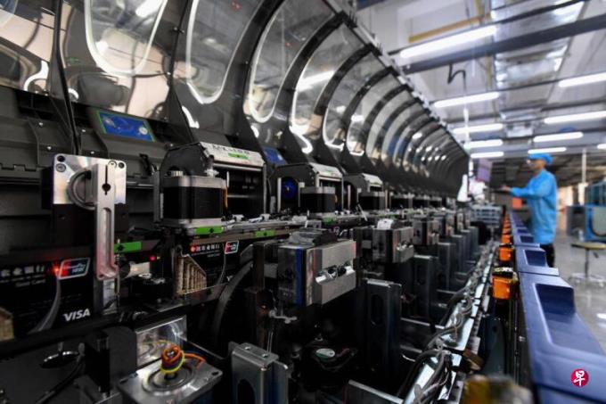 中国4月制造业与非制造业PMI较3月下滑 显示经济发展失去增长动力