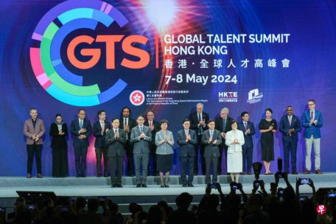 香港过去两年吸超10万人才 学者:不同文化信仰人士均放心到港发展