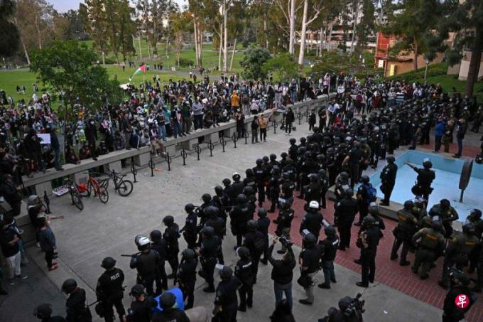 对拜登处理加沙与学潮方式  民主党支持者看法严重分歧