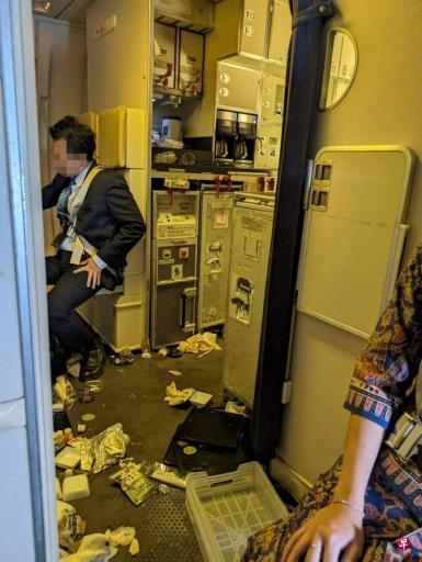 原定伦敦飞我国 新航客机遇强烈气流酿一死数十人伤