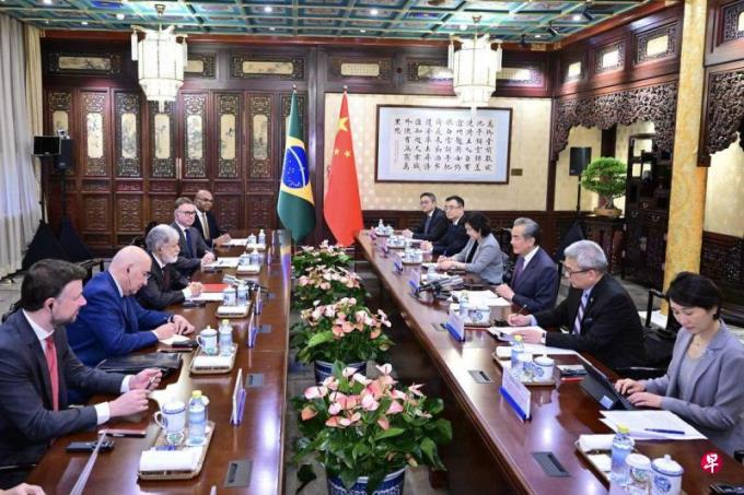 中国与巴西吁各方为对话谈判解决乌克兰危机创造条件