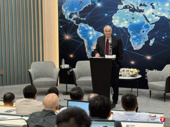 美国前情报官员:情报分析目的为让中国坐下来谈判