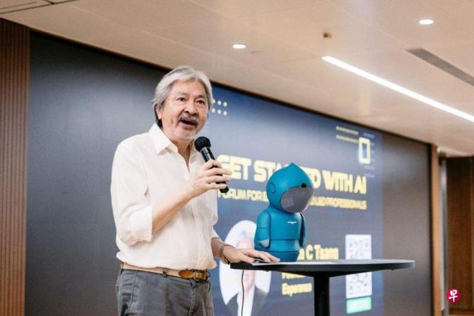 曾俊华:香港生存之道是继续成为不一样的中国城市