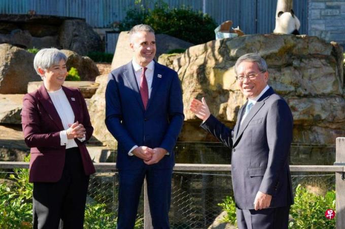 李强宣布中国将再赠澳洲一对熊猫