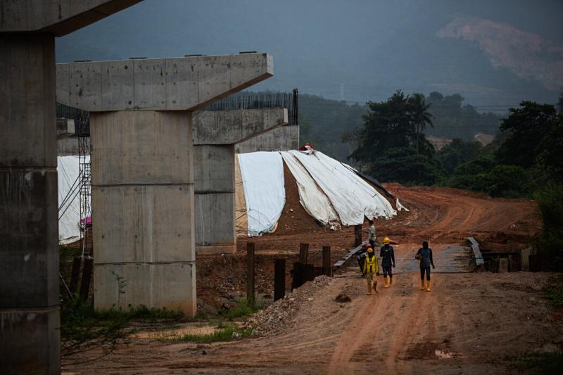 中国资助的马来西亚铁路项目。中国与该地区大多数国家的经济关系比美国与它们的关系更紧密。