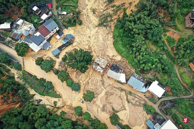 中国多省份遭强降雨袭击 致多人遇难失联