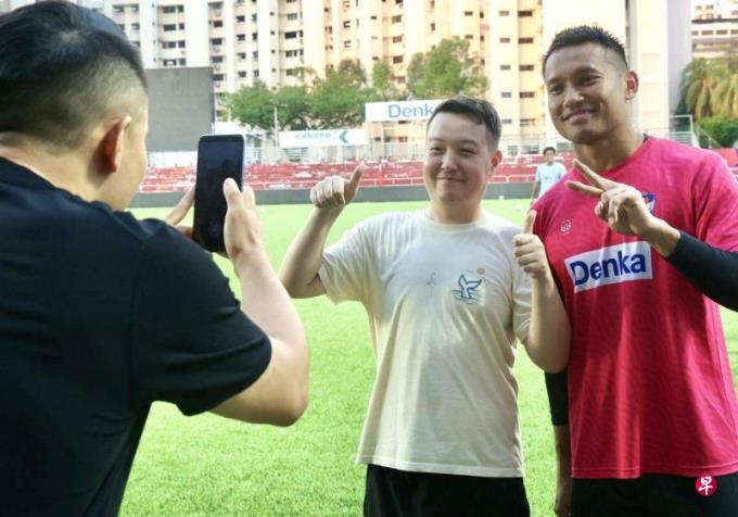 沈泽玮:哈山一夫当关 抵十个外交官