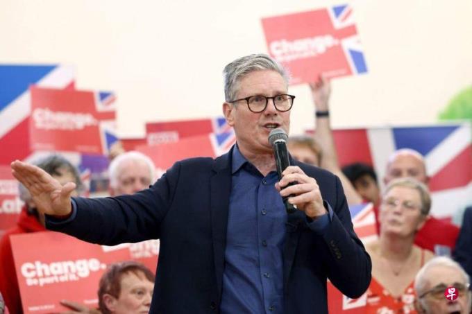 在野14年 斯塔默领导工党“起死回生”