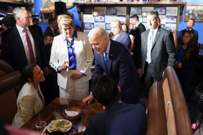 拜登:若出现“健康问题” 或退出竞选