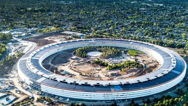 民主党人表示,科技界的这种转变是出于自我利益。