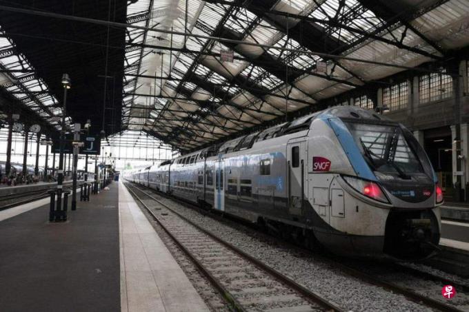 法国加强全国铁路网络安全 数千员工抢修受损线路