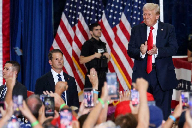 7月27日,美国共和党总统候选人特朗普在明尼苏达州圣克劳德(Saint Cloud)举行的竞选集会上发言。(法新社)