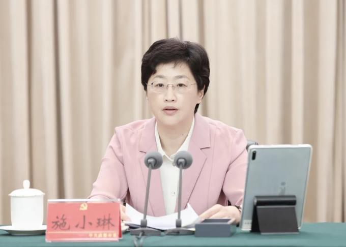 施小琳当选四川省省长