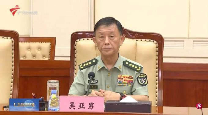 吴亚男出任解放军南部战区司令员