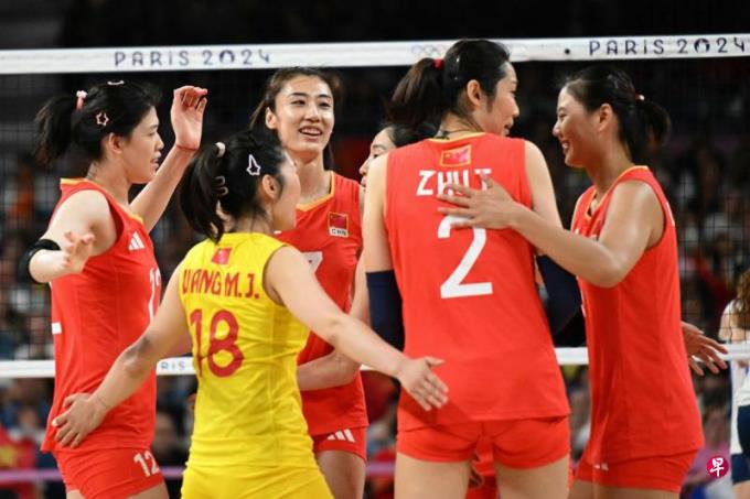 中国女排提前晋级巴黎奥运会复赛
