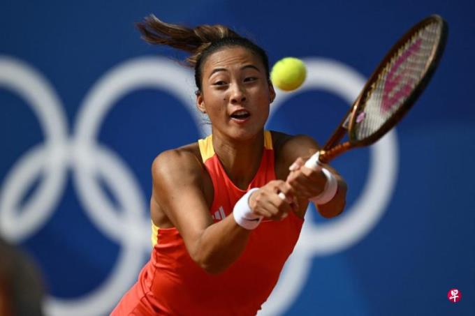 【奥运会】直落两盘胜出 中国郑钦文夺网球女单金牌
