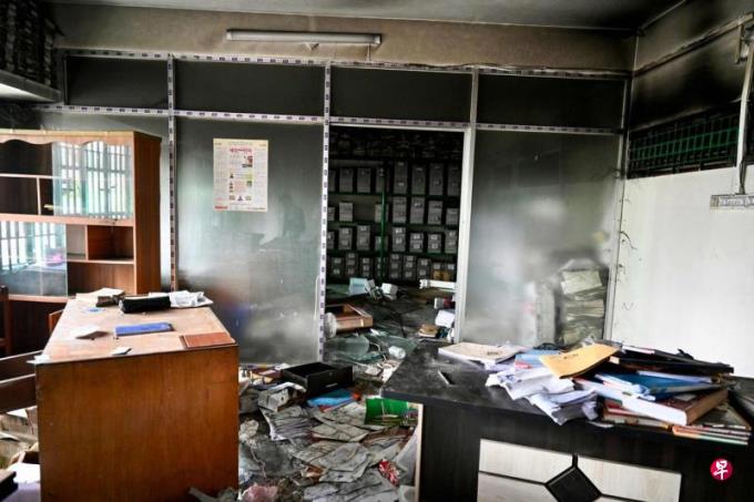 孟加拉议会解散 总统承诺尽快举行大选