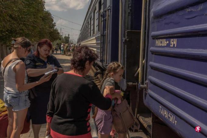 乌克兰加大边境攻势 普京下令驱逐乌军并疏散18万居民