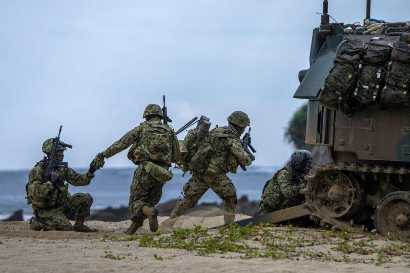 岸田大幅加强了日本的军事防御,打破了数十年来限制军费开支的先例。