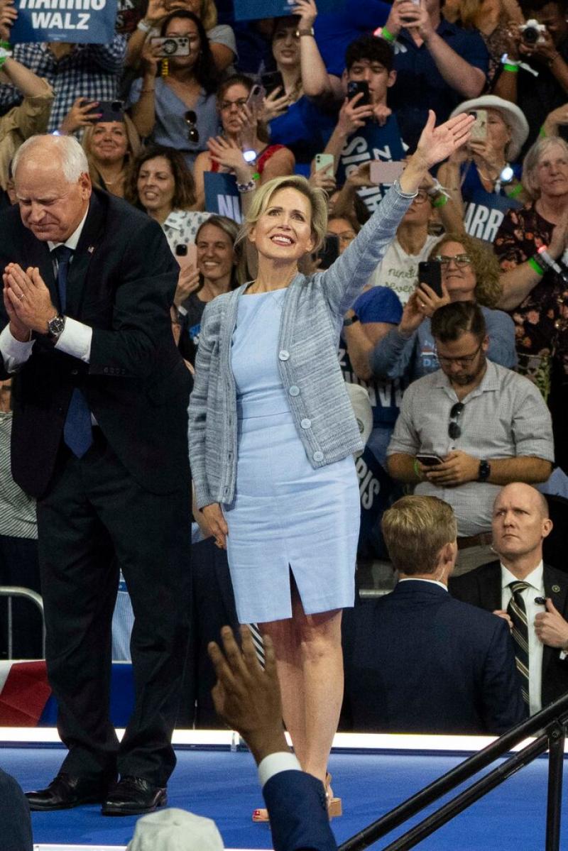 认识蒂姆·沃尔兹和格温·沃尔兹很久的人都说,在政治上,他们是一个整体。