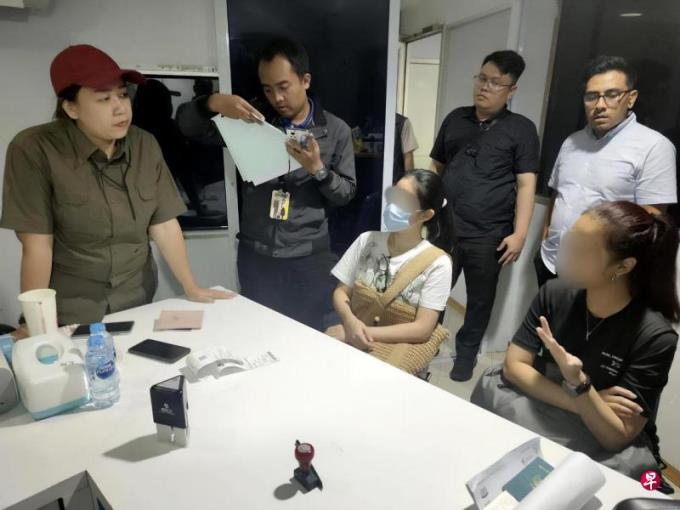 菲华裔前市长郭华萍的姐妹及一同伙在印尼被捕