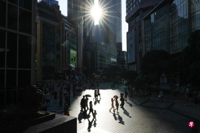 中国南方大范围高温将持续至月底