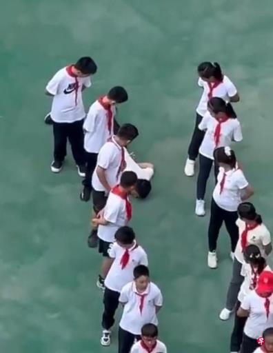 下午察:中学生,在开学第一天倒下