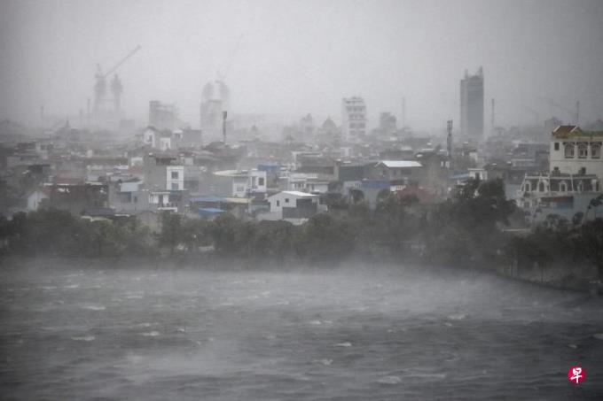 超强台风“摩羯”席卷中国和越南 致至少八死