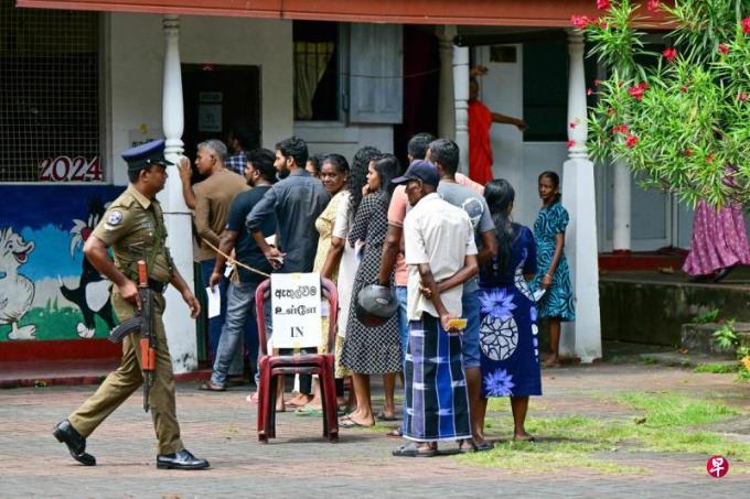 斯里兰卡举行总统选举投票 38名候选人参选