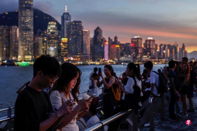 香港特稿:中国国庆黄金周将至 港风降温难吹热陆客游兴