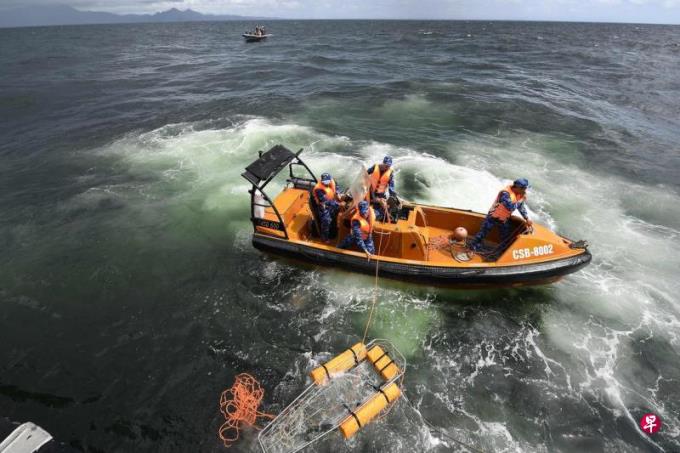 越南渔船在南中国海遭不明船只袭击