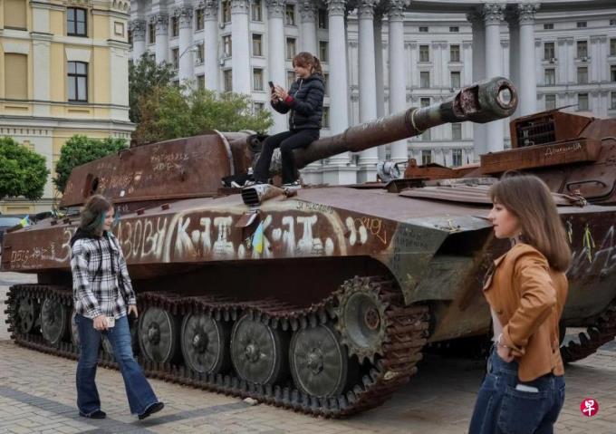 多名中国学者因发表与官方立场不同言论遭处分