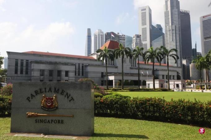 何惜薇:又逢政治味浓