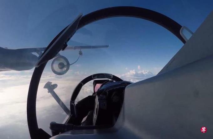 辽宁舰首次参与围台军演 学者:解放军通过军演积累创新战术