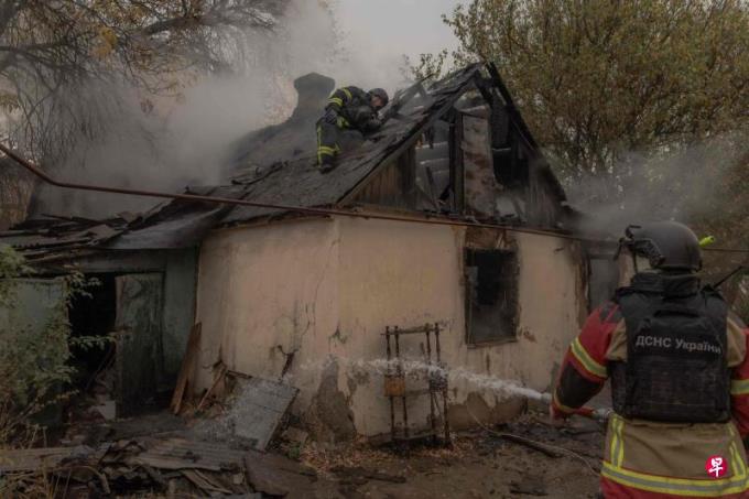 美国援乌新配套 包含防空系统和装甲车