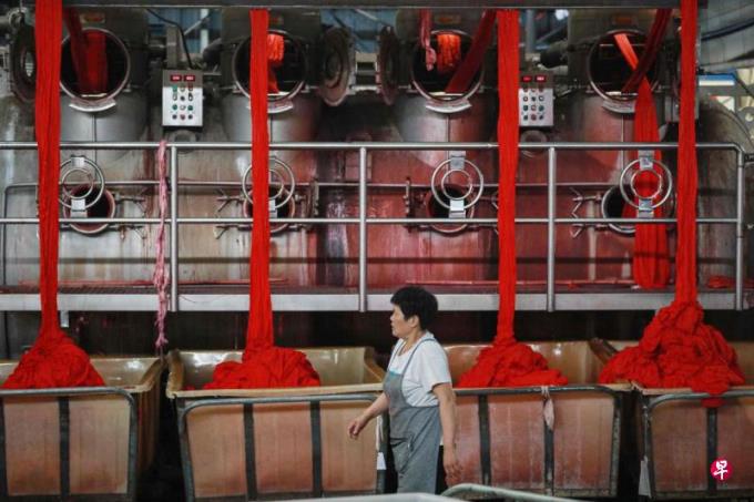 中国第三季经济增速再放缓 名义GDP降至改革开放以来次低