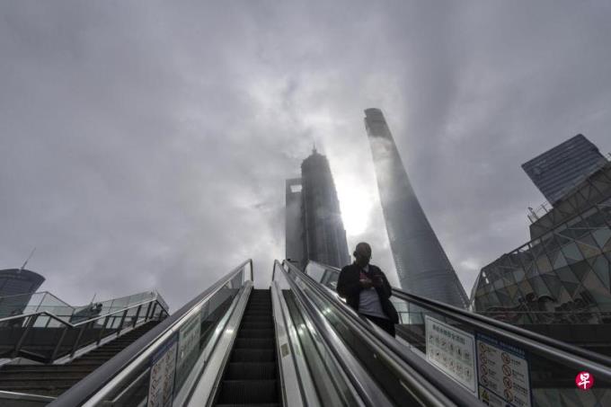 IMF下调中国今年经济增长预测至4.8%