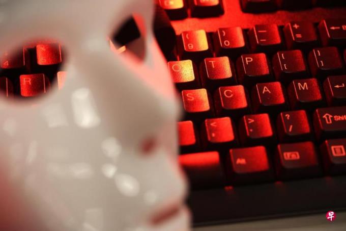 美国14岁少年迷恋聊天机器人走绝路 母起诉Character.AI公司