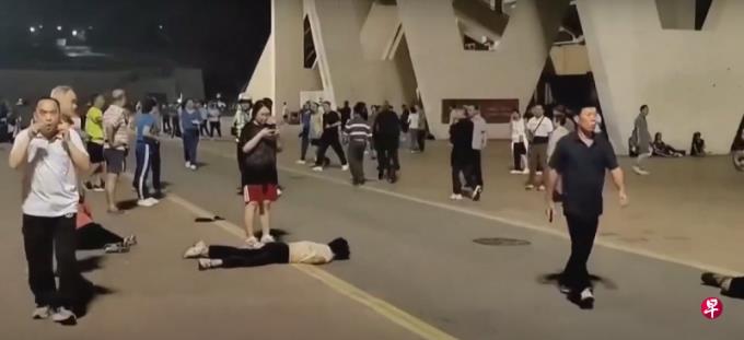 珠海越野车冲撞35死43重伤 嫌犯自残昏迷