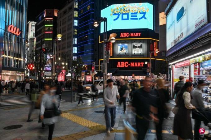 日本政府完善经济刺激方案 拟向低收入家庭发放3万日元补助