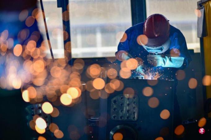 中国10月规上工业增加值同比增5.3% 涨幅回落