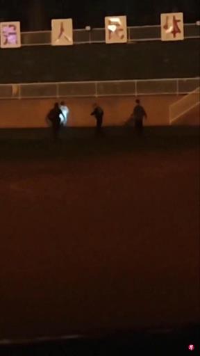 【视频】江苏高校伤人案为今年首例学生犯案 学者:疏导社会压力需减压阀